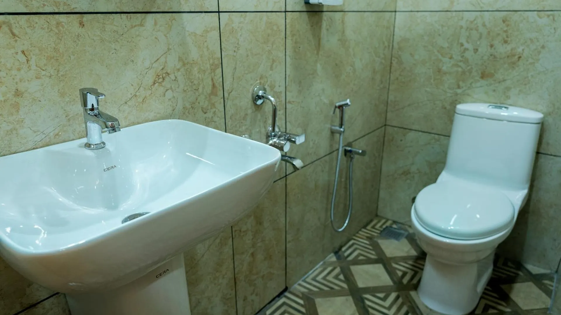 Hotel Fly View Airport Residency à Nedumbassery Inde